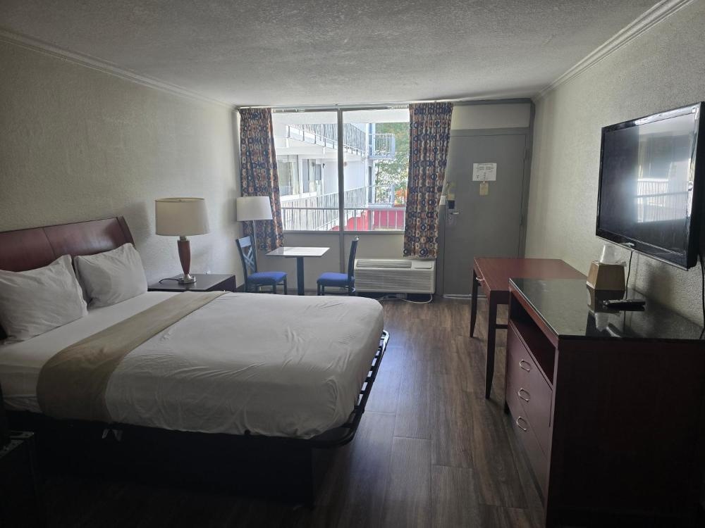 Days Inn by Wyndham Raleigh South